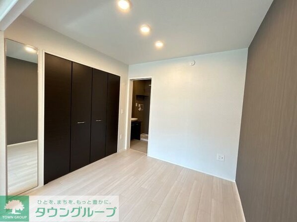 レヴメゾン神山五番館の物件内観写真